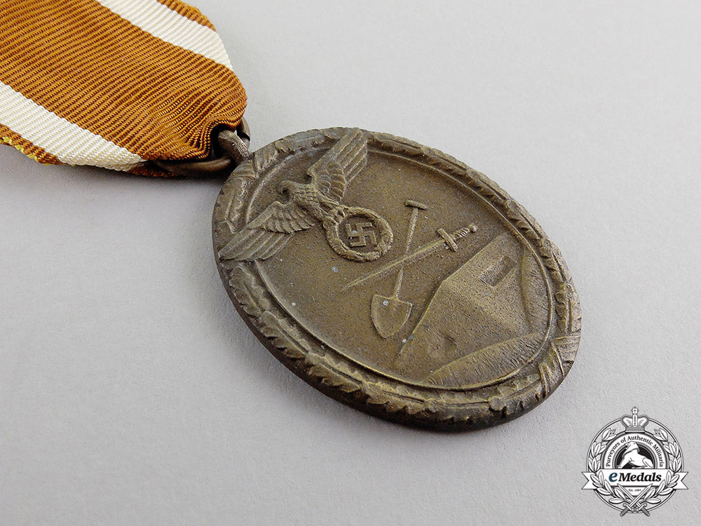germany_a_german_west_wall_medal_c17-5745