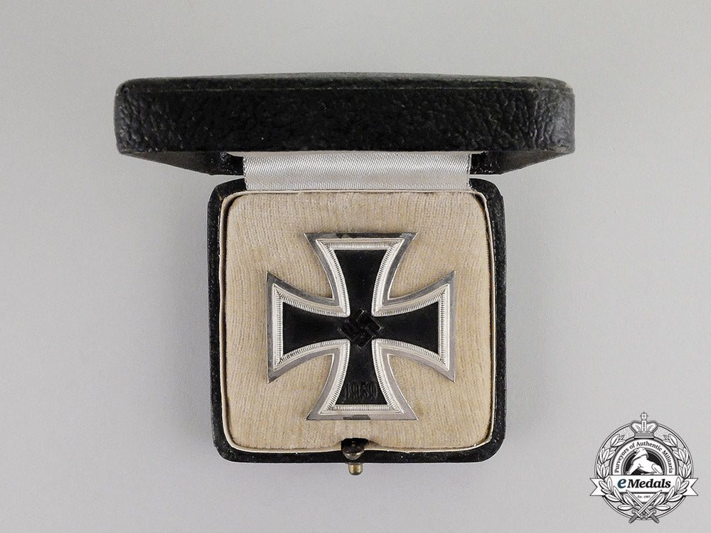 germany._an_iron_cross1939_first_class_in_case_of_issue_by_wächtler&_lange_c17-5799