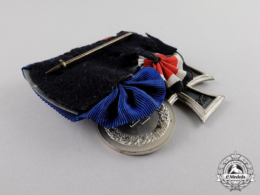 germany._a_schinkel_iron_cross1939&_wehrmacht_long_service_medal_bar_grouping_c17-5832