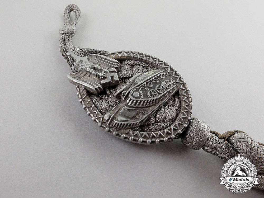 germany._a_wehrmacht_heer(_army)_panzer_shooting_lanyard;_grade_i_c17-6048