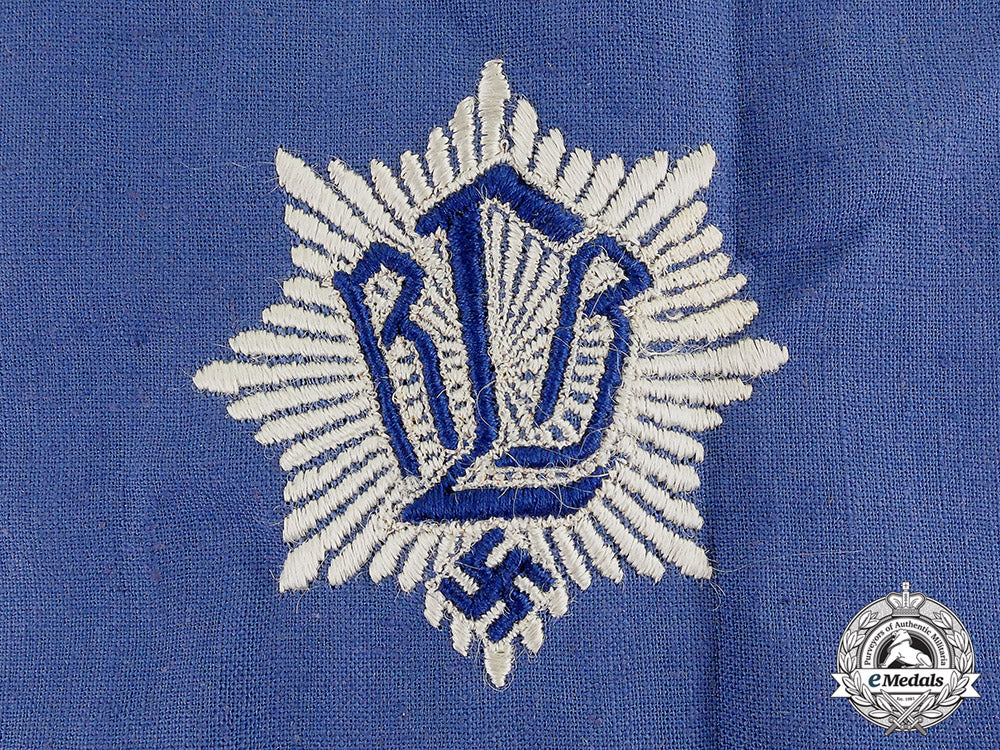 germany._an_rlb(_air_raid_protection_league)_member’s_armband;2_nd_type_c17-6125_2