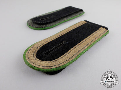 germany._a_pair_of_waffen-_ss_gebirgsjäger_unterscharfuhrer_shoulder_straps_c17-6277