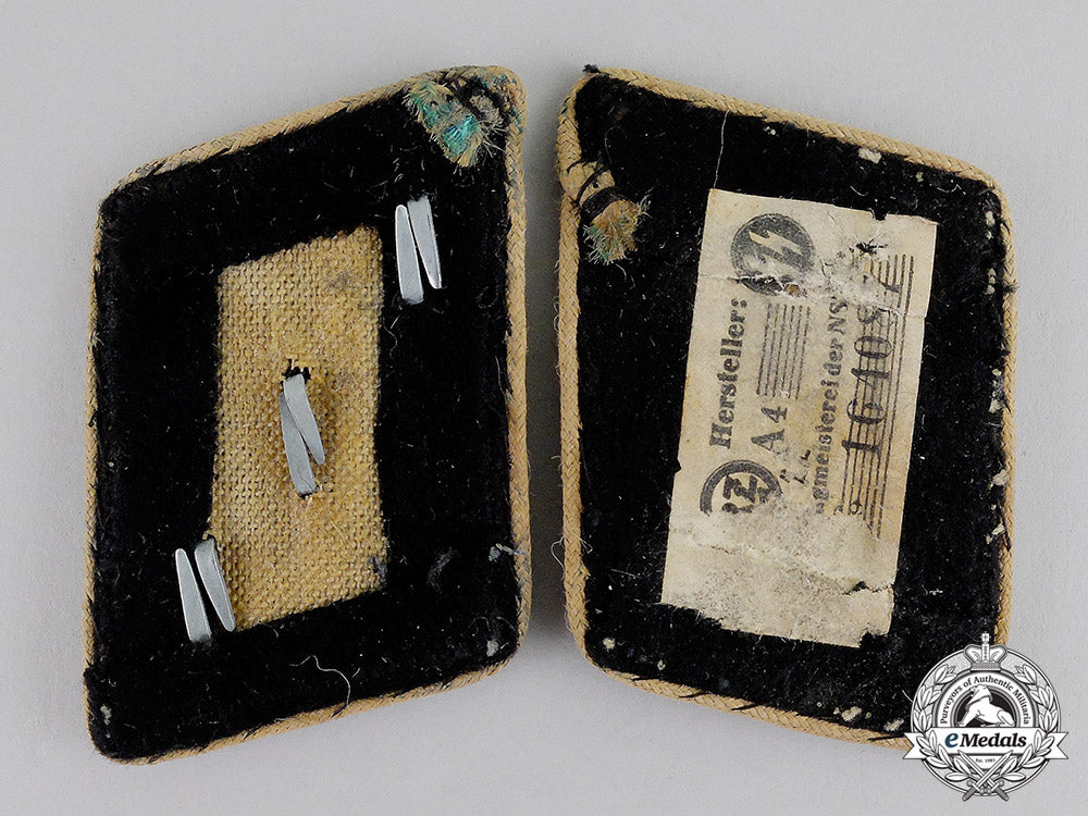 germany._a_set_of_waffen-_ss_untersturmführer_collar_tabs:_ss-_rzm_tagged_c17-6304