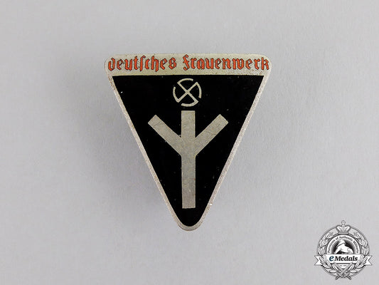 germany._a_german_women’s_welfare_organization_badge_c17-6317