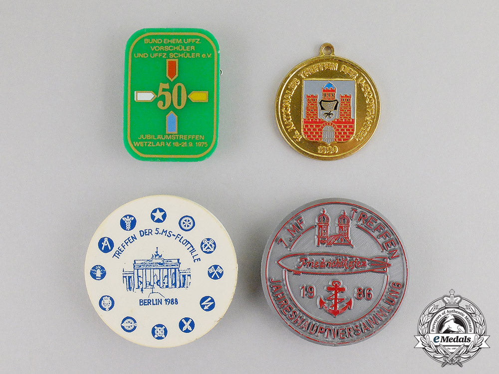germany._four_post_war_veteran’s_organization_badges_c17-6420