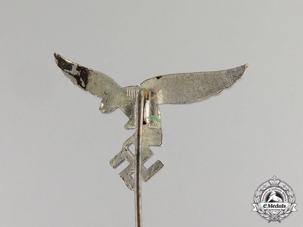 germany._five_third_reich_period_stick_pins_and_badges_c17-6438