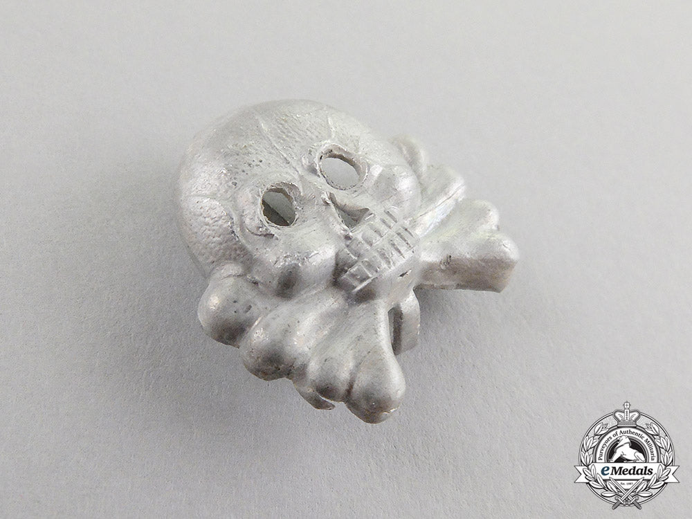 germany._a_pair_wehrmacht_heer(_army)_panzer_collar_tab_skulls_c17-6458