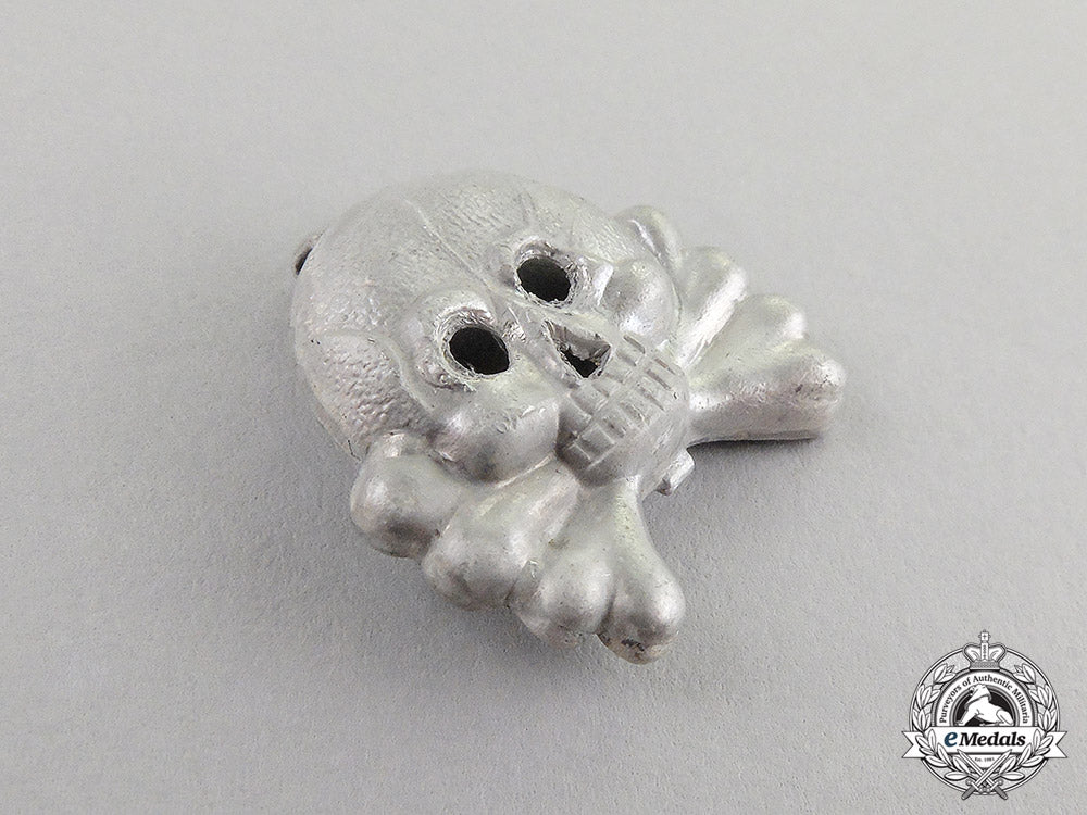 germany._a_pair_wehrmacht_heer(_army)_panzer_collar_tab_skulls_c17-6459