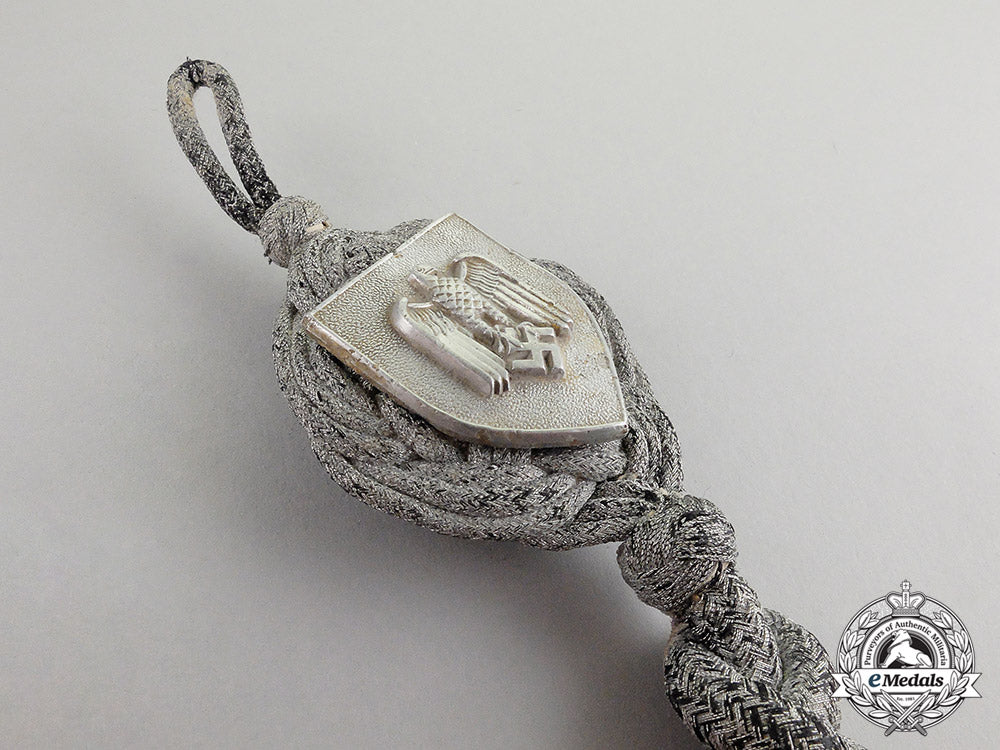 germany._a_wehrmacht_heer(_army)_marksmanship_proficiency_lanyard;_grade_i;_type_i_c17-6521_1