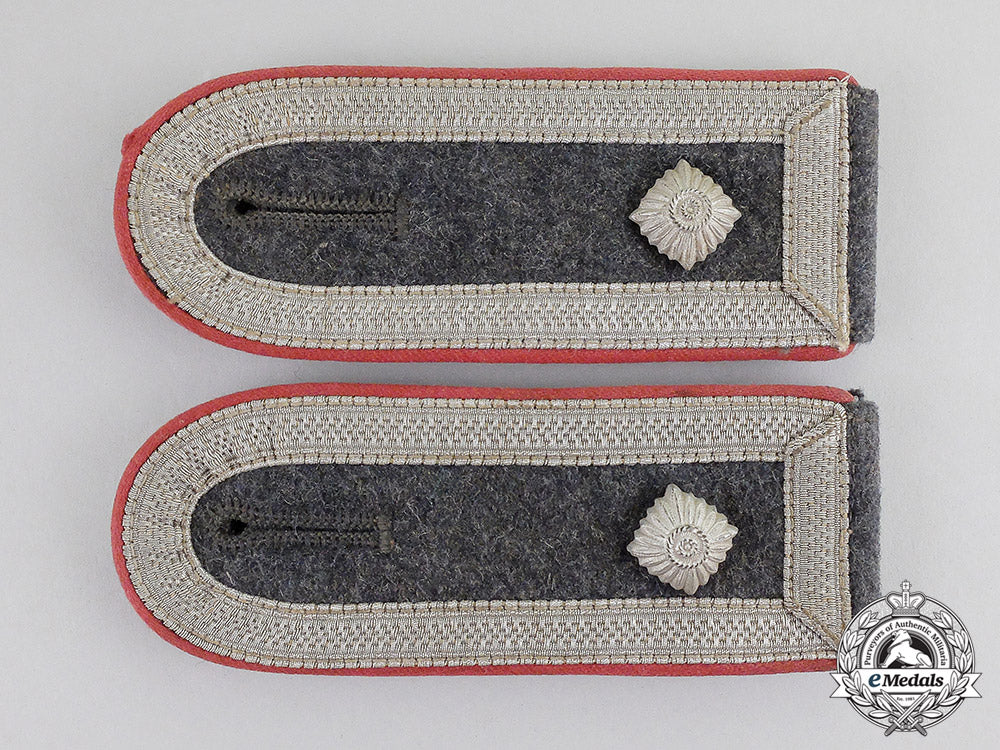 germany._a_complete_set_of_luftwaffe_ground_division_insignia_c17-6539