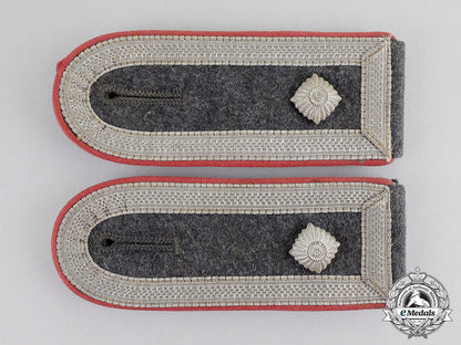 germany._a_complete_set_of_luftwaffe_ground_division_insignia_c17-6539