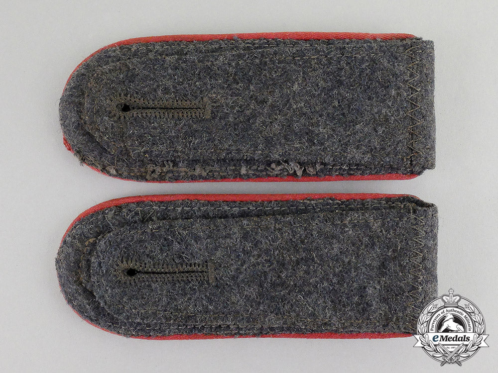 germany._a_complete_set_of_luftwaffe_ground_division_insignia_c17-6540