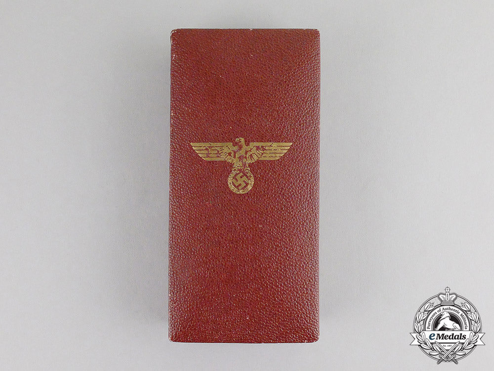 germany._an_entry_into_the_sudetenland_commemorative_medal_with_case_c17-6570