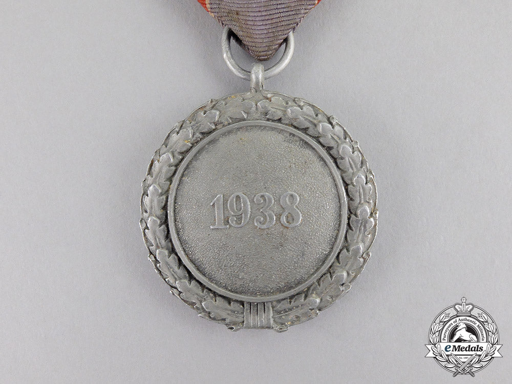 germany._an_air_raid_defence“_luftschutz”_medal;_second_class_light_version_c17-6580