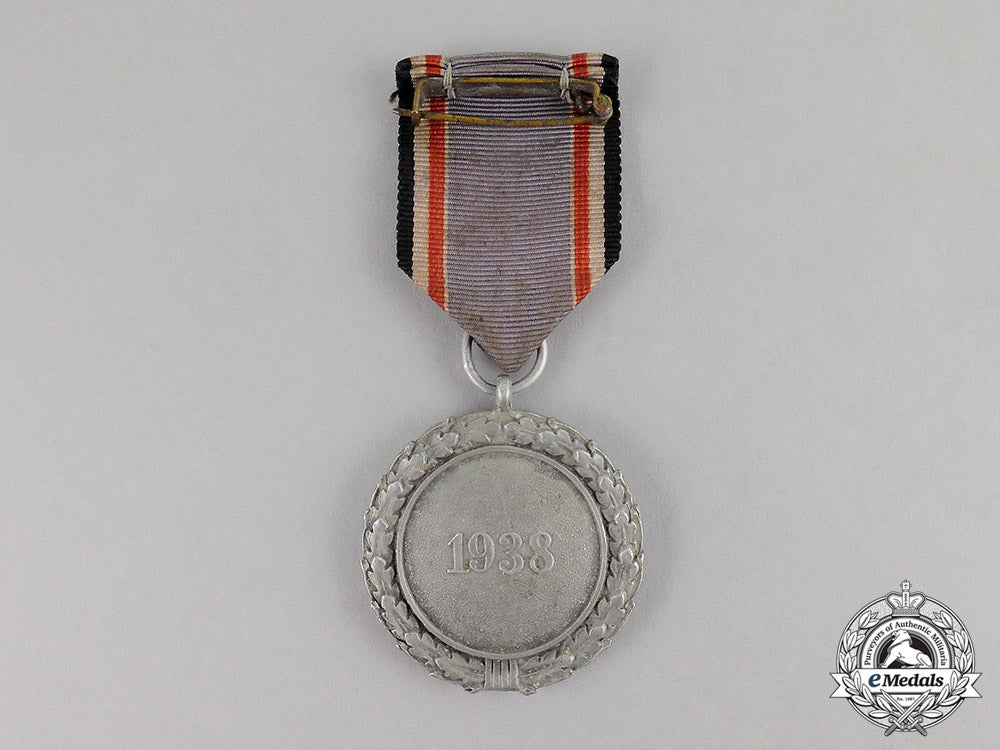 germany._an_air_raid_defence“_luftschutz”_medal;_second_class_light_version_c17-6581