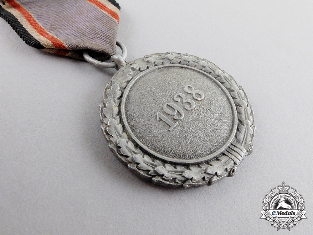 germany._an_air_raid_defence“_luftschutz”_medal;_second_class_light_version_c17-6583