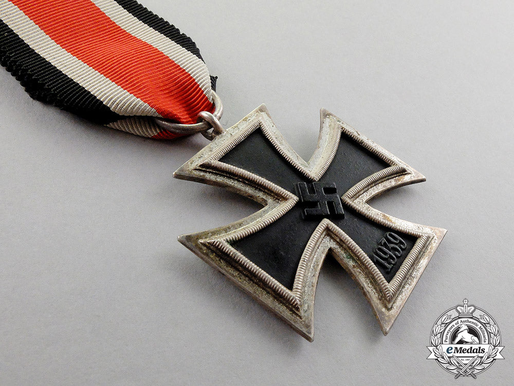 germany._an_iron_cross1939_ii_class_c17-669