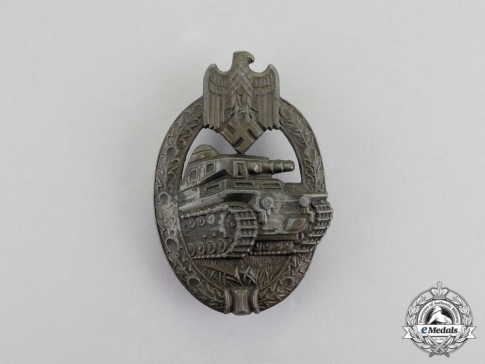 germany._a_bronze_grade_tank_badge_by_the_adolf_scholze_c17-6750