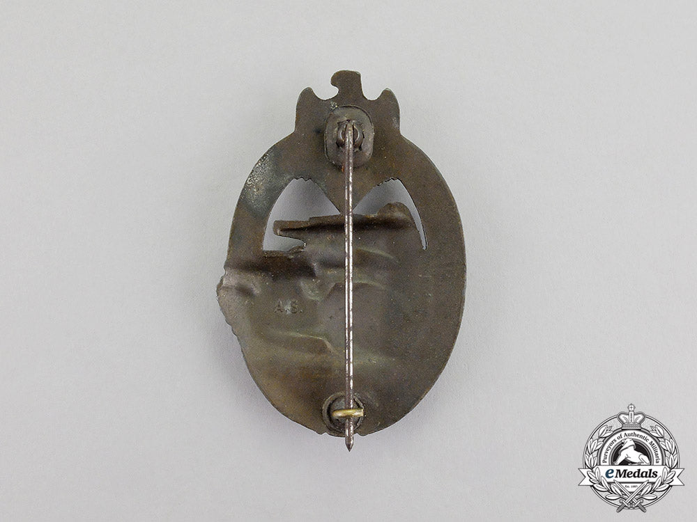 germany._a_bronze_grade_tank_badge_by_the_adolf_scholze_c17-6752