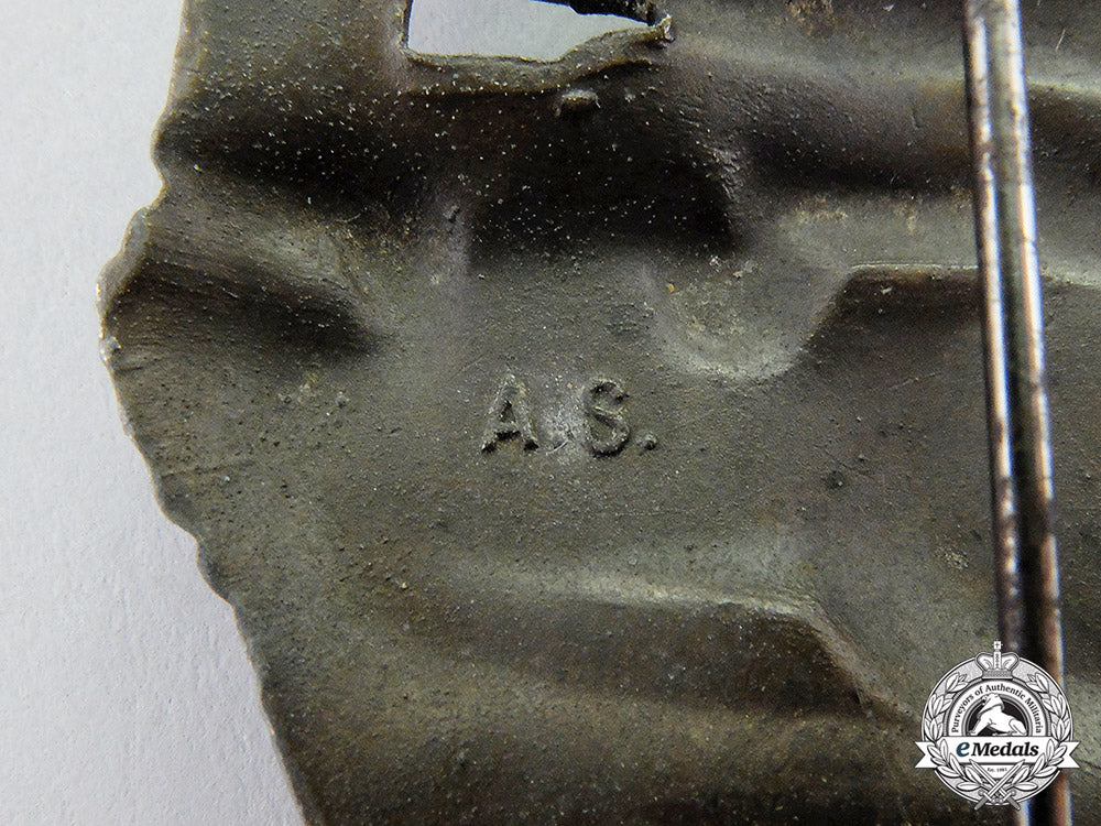 germany._a_bronze_grade_tank_badge_by_the_adolf_scholze_c17-6755