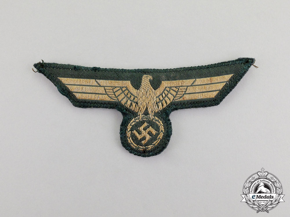 germany._a_late_war_issue_wehrmacht_heer(_army)_officer’s_breast_eagle_c17-6772