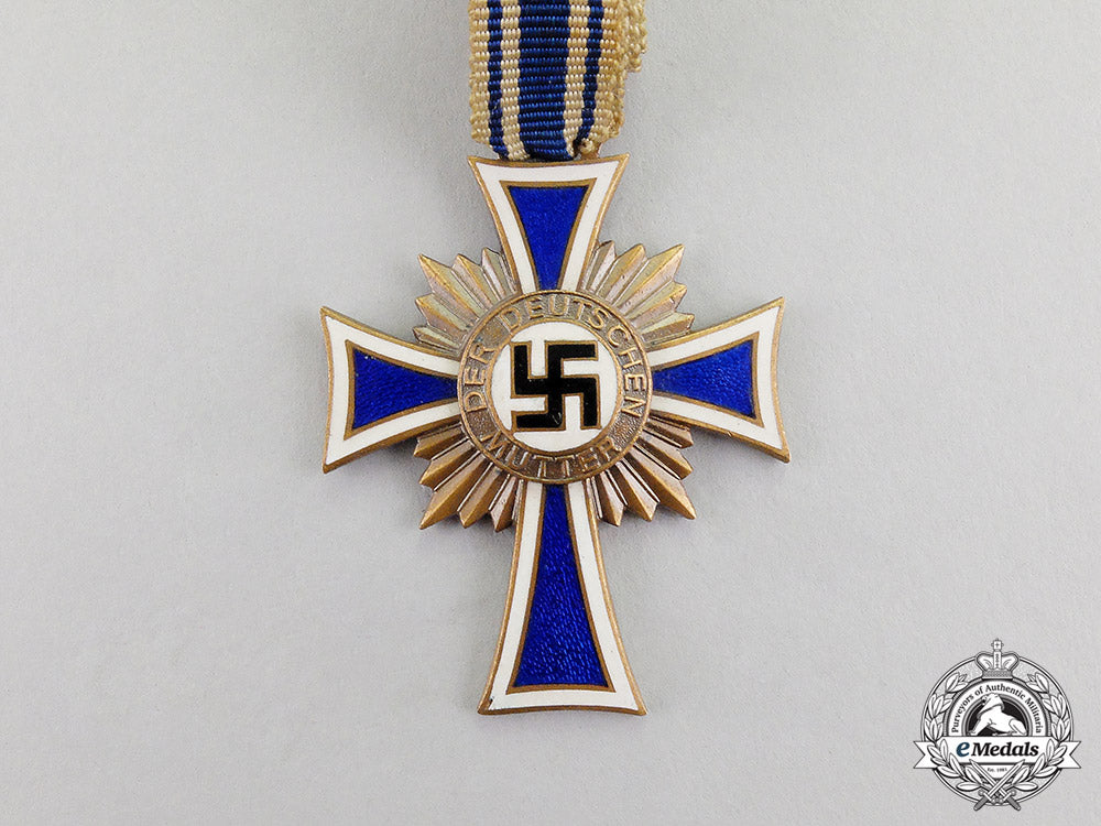 germany._a_bronze_grade_cross_of_honour_of_the_german_mother_c17-6817
