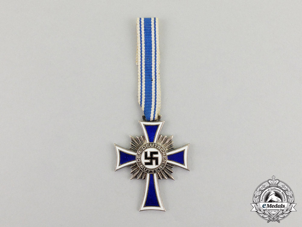 germany._a_silver_grade_cross_of_honour_of_the_german_mother_c17-6822