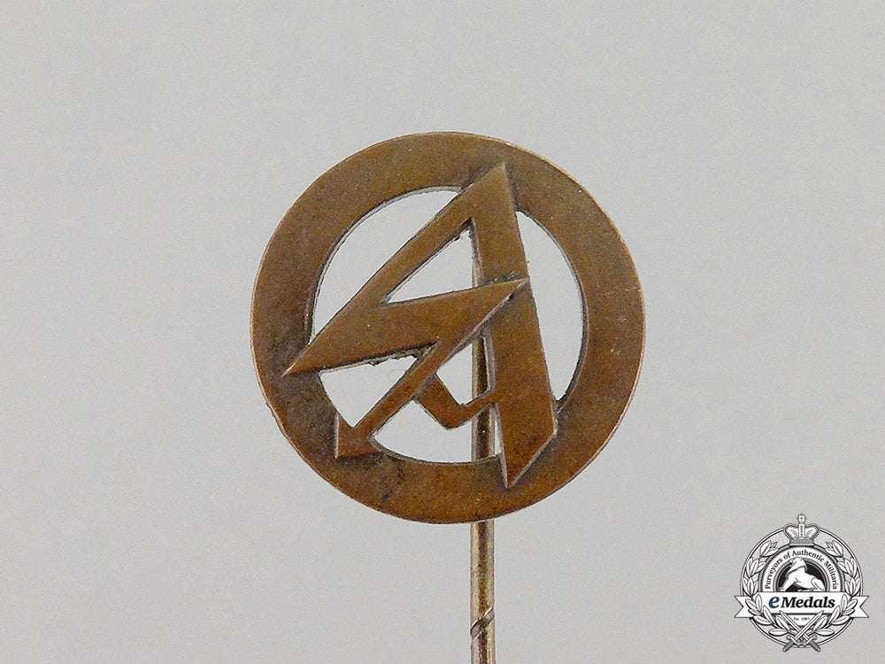 germany._four_third_reich_period_stick_pins_c17-6918