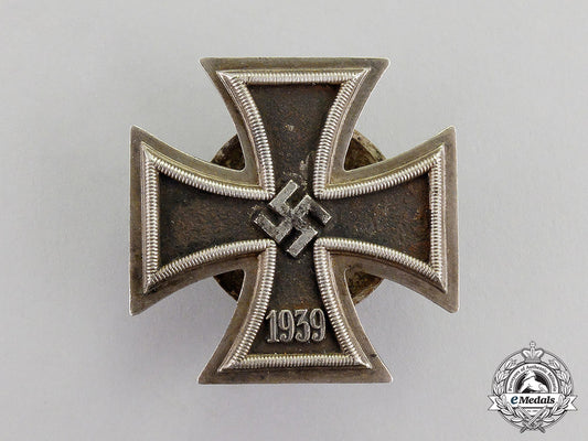 germany._an_iron_cross1939_first_class;_screwback_version_c17-6922