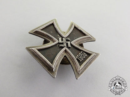 germany._an_iron_cross1939_first_class;_screwback_version_c17-6926