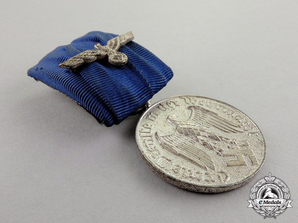 germany._a4-_year_long_service_award_with_medal_bar_suspension_c17-6935