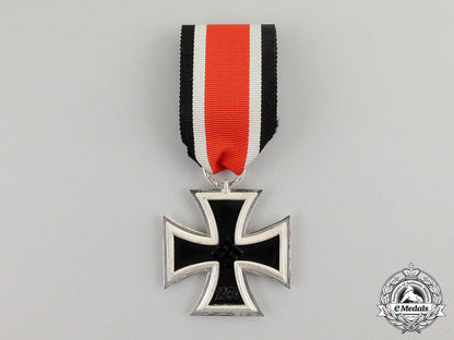 germany._an_absolutely_mint_and_unissued_iron_cross1939_second_class;_top_condition_c17-694_2