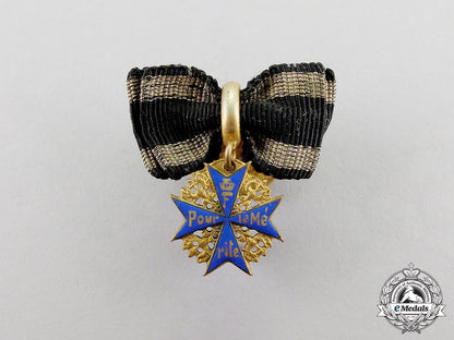 prussia._a_miniature_pour_le_mérite_boutonnière_by_the_german_officer’s_league,_c.1916_c17-696