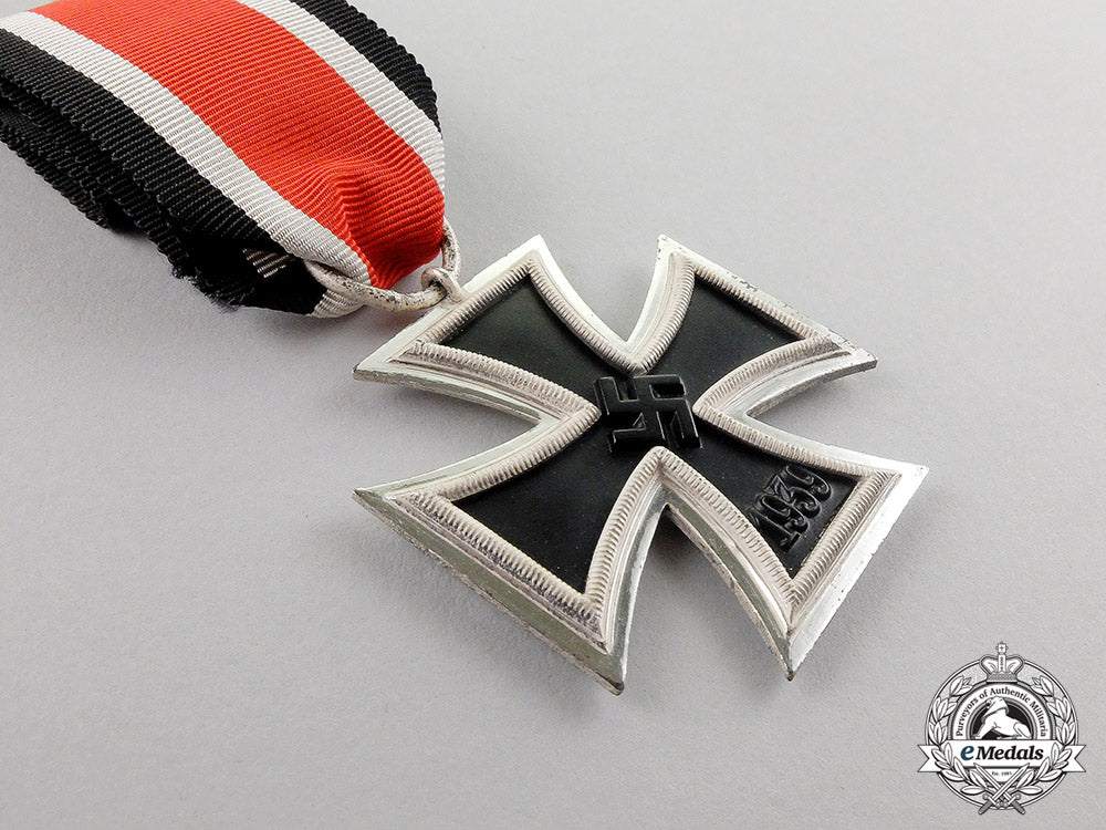 germany._an_absolutely_mint_and_unissued_iron_cross1939_second_class;_top_condition_c17-696_2