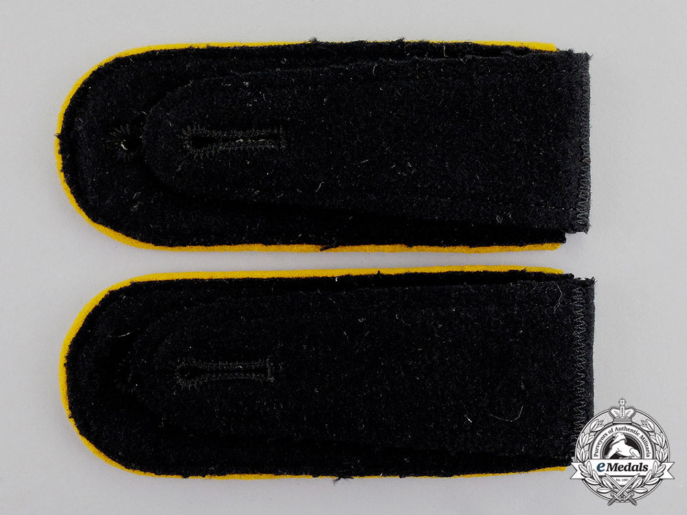 germany._a_mint_pair_of_waffen-_ss_panzer_signals_enlisted_man’s_shoulder_boards_c17-6987