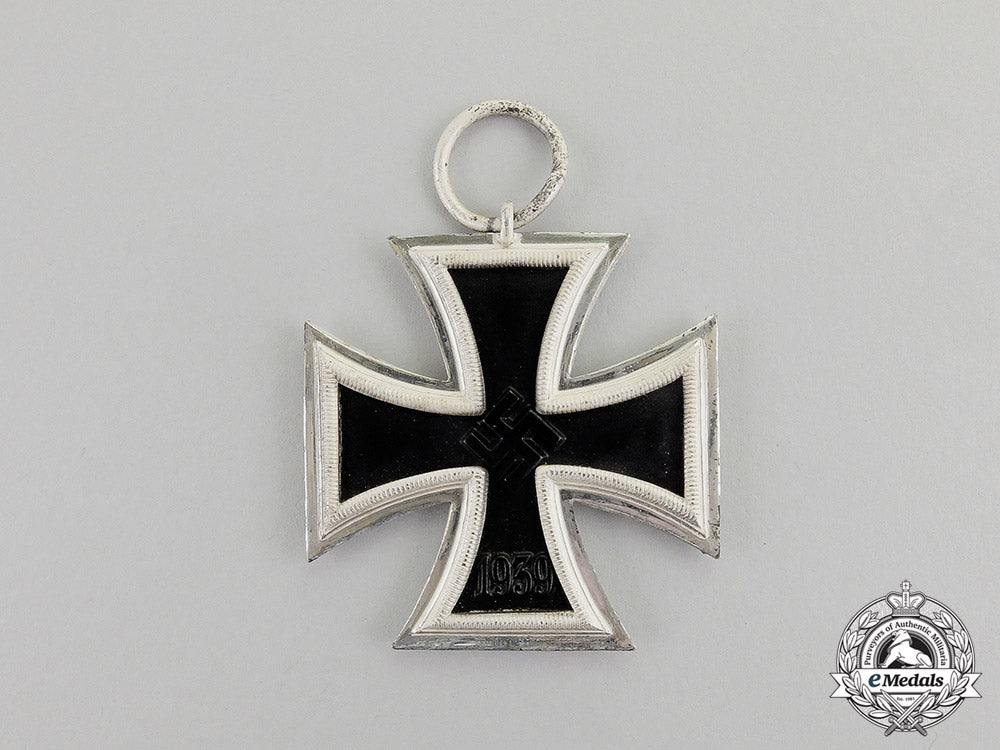 germany._an_absolutely_mint_and_unissued_iron_cross1939_second_class;_top_condition_c17-698_2