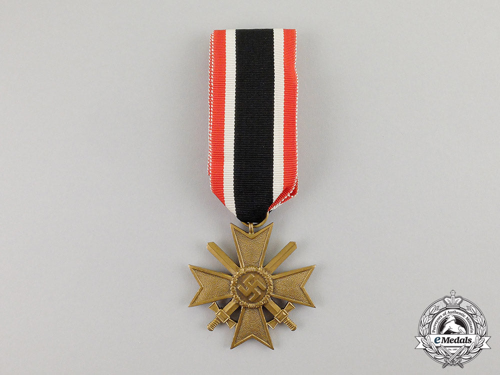 germany._a_mint_and_unissued_war_merit_cross_second_class_with_swords_by_rudolf_tham_c17-701_2