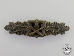 Germany. A Bronze Grade Close Combat Clasp By The Unknown 6-Dot Maker