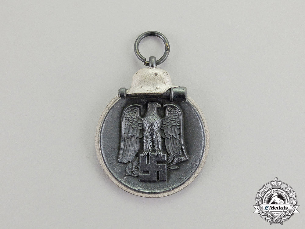 germany._a_mint_eastern_winter_campaign_medal_in_its_packet_of_issue_by_deschler_c17-7095