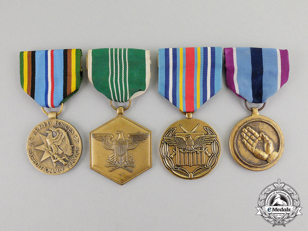 united_states._a_lot_of_four_medals&_awards_c17-732_1