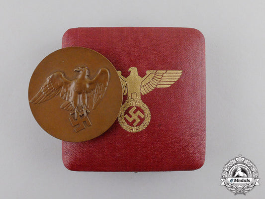 germany._a_table_medal_for_animal_breeding_by_the_prussian_state_mint_c17-733