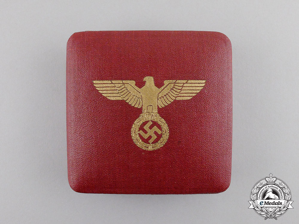 germany._a_table_medal_for_animal_breeding_by_the_prussian_state_mint_c17-734