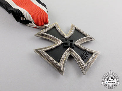 germany._three_third_reich_period_medals,_awards,_decorations_w._ribbon_bar_c17-745_2