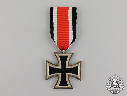 germany._an_iron_cross1939_second_class_by_j.e._hammer&_söhne,_geringswalde_c17-7657