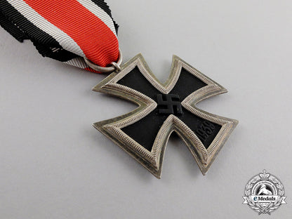 germany._an_iron_cross1939_second_class_by_j.e._hammer&_söhne,_geringswalde_c17-7659
