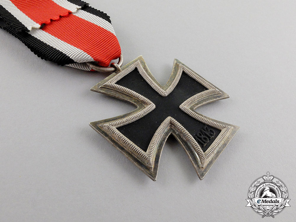 germany._an_iron_cross1939_second_class_by_j.e._hammer&_söhne,_geringswalde_c17-7660