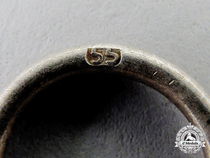 germany._an_iron_cross1939_second_class_by_j.e._hammer&_söhne,_geringswalde_c17-7663