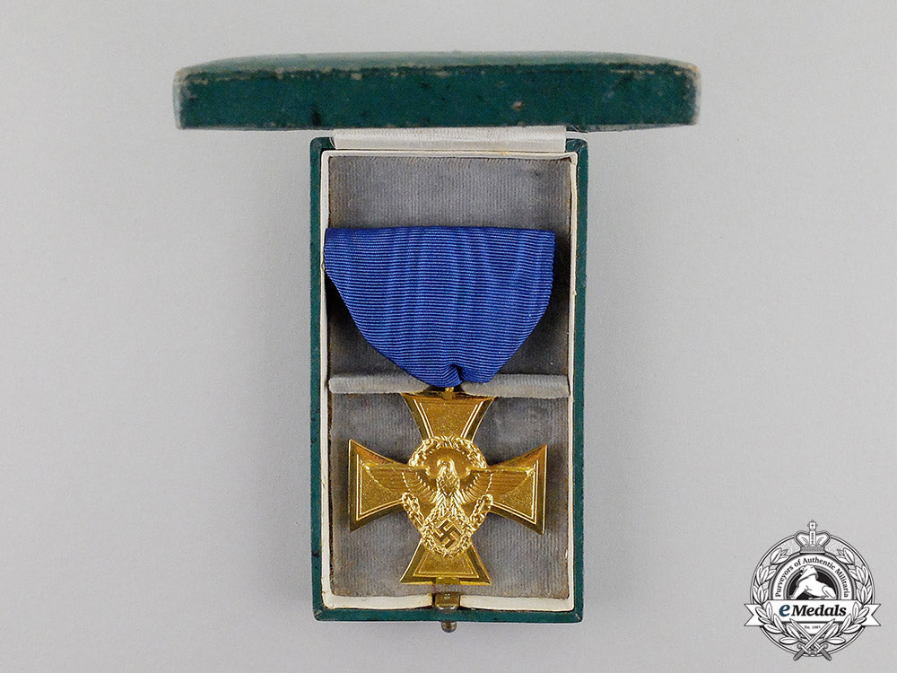 germany._a_mint_third_reich_period_police25-_year_long_service_cross_in_its_presentation_case_c17-7684_1_1