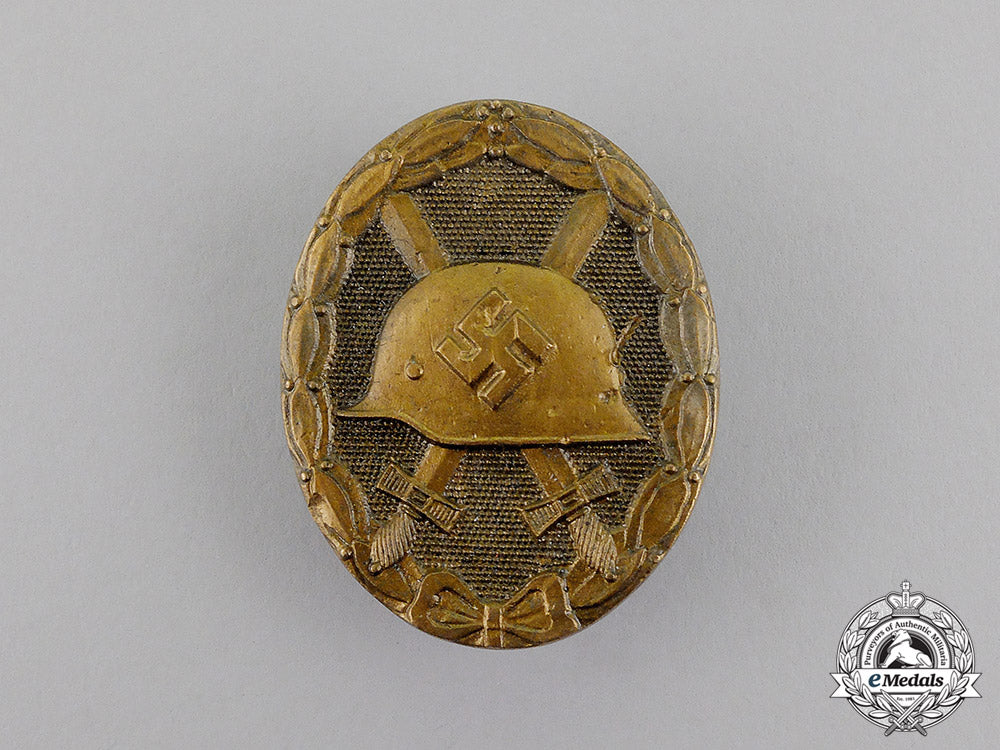 germany._three_medals,_award,_and_decorations_c17-7708