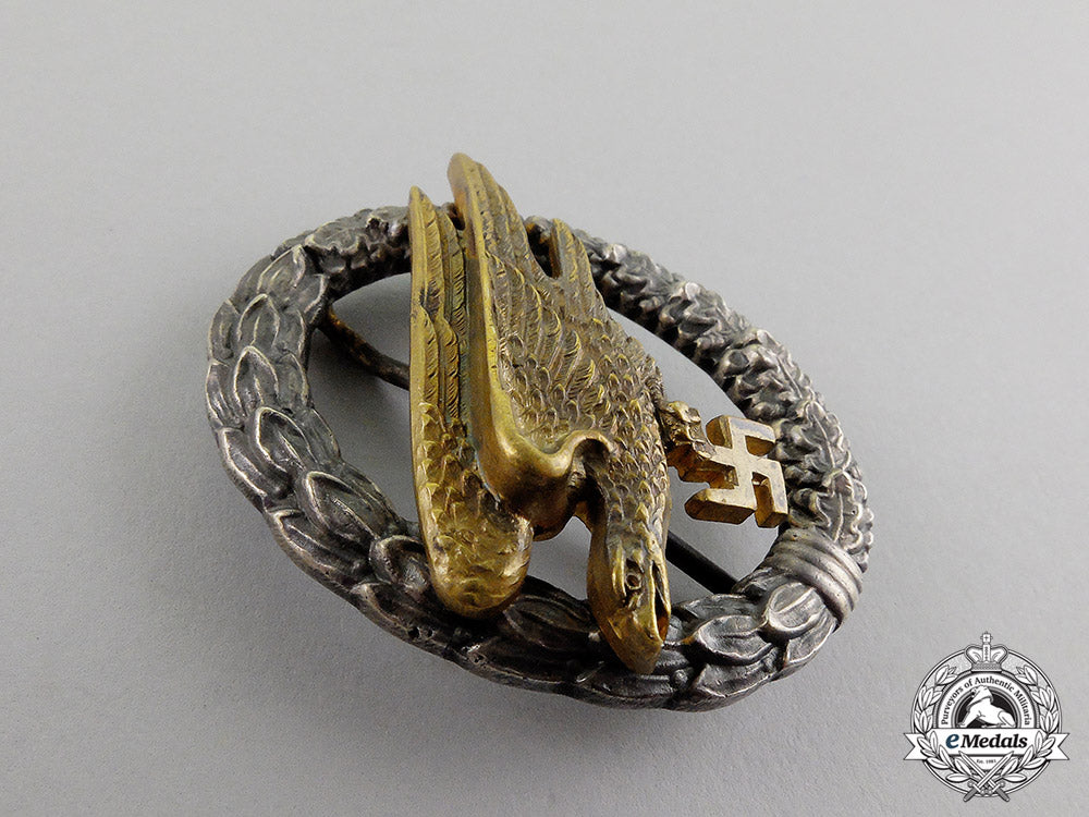germany._a_luftwaffe_fallschirmjäger_badge_by_c.e._juncker_of_berlin_c17-7717